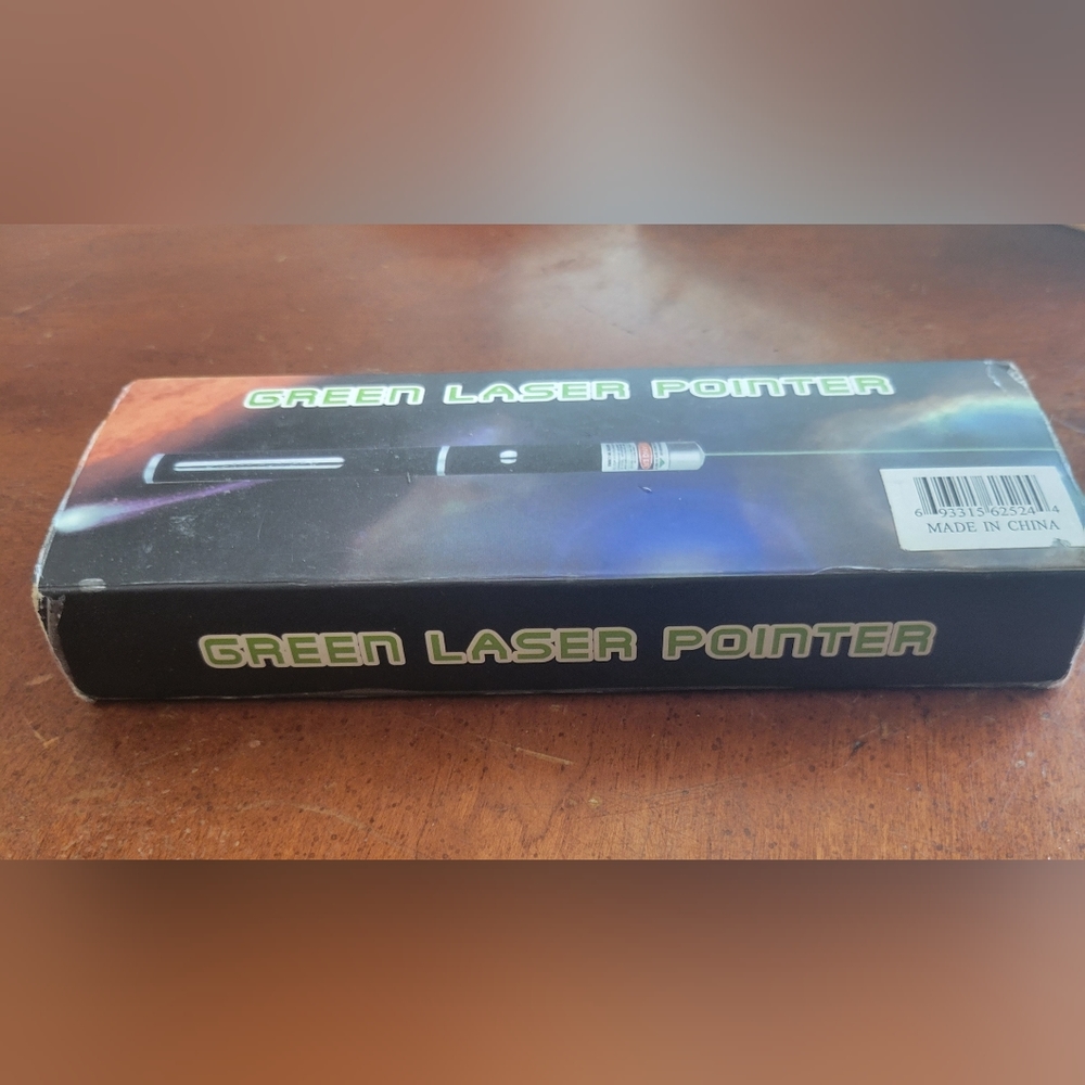 Green Laser Pointer - Picture 7 of 8